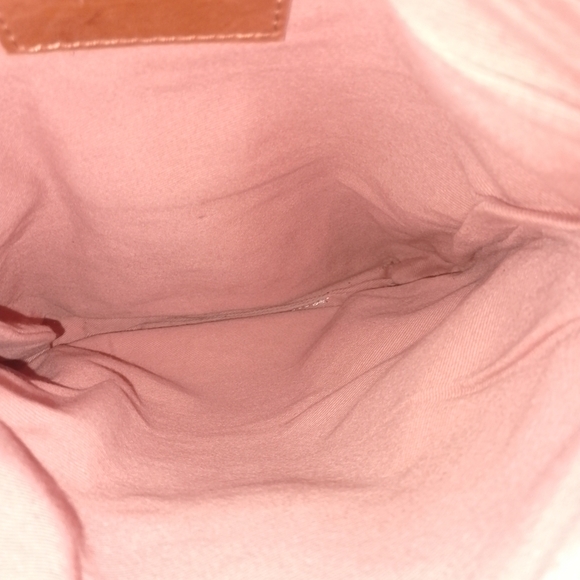 Stylish Tan and Pink Leather Crossbody Bag - Picture 5 of 9